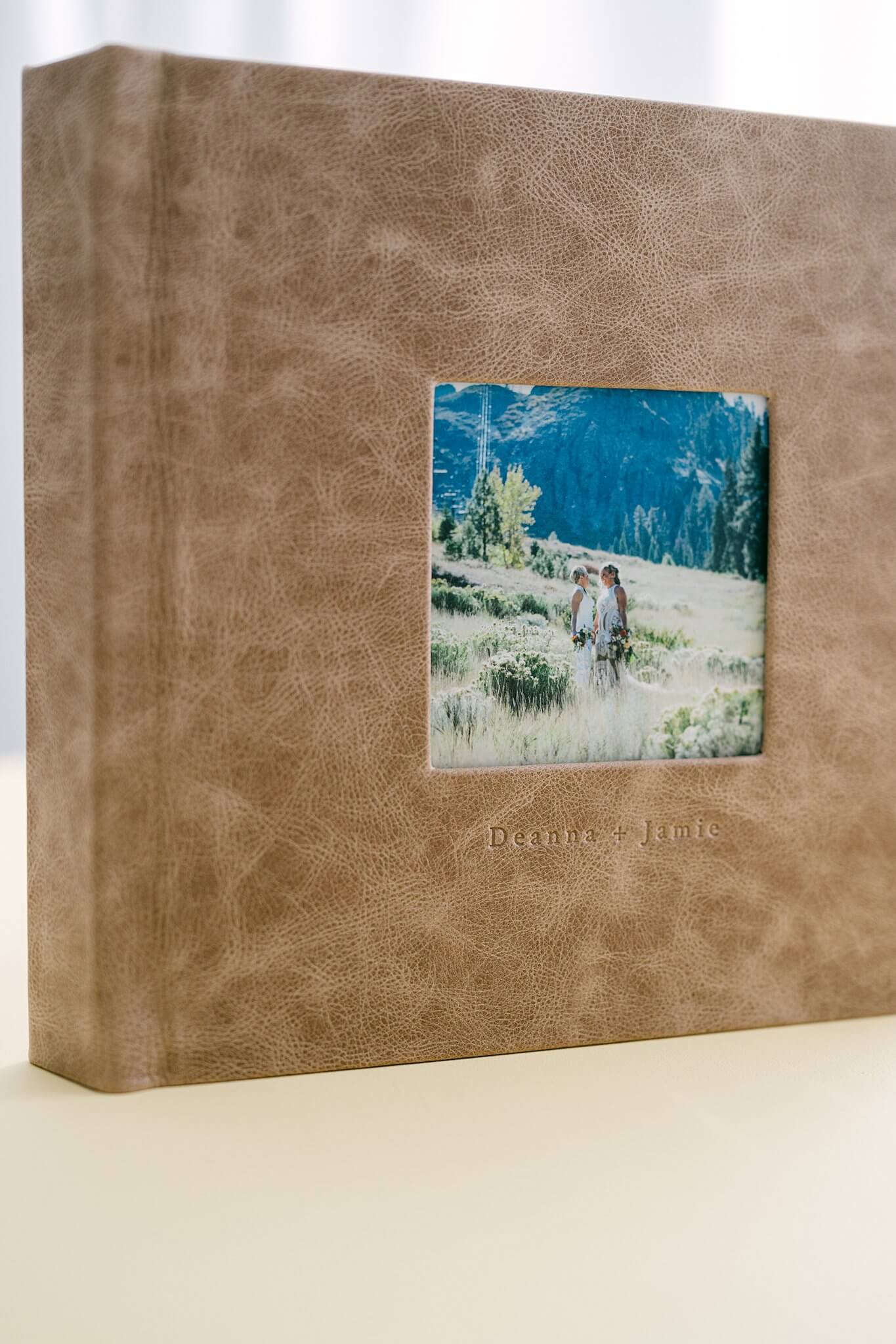 Heirloom wedding album